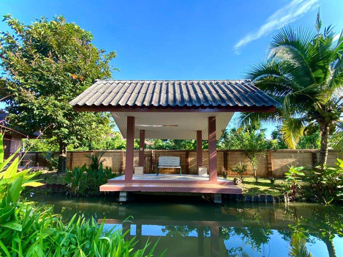 Mom And Me Resort & Farm Doi Saket Exterior photo