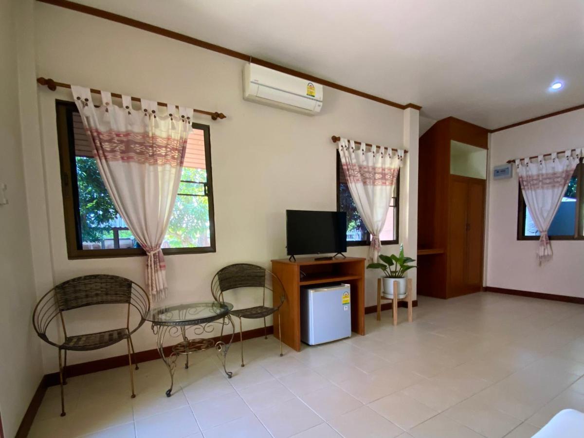 Mom And Me Resort & Farm Doi Saket Exterior photo