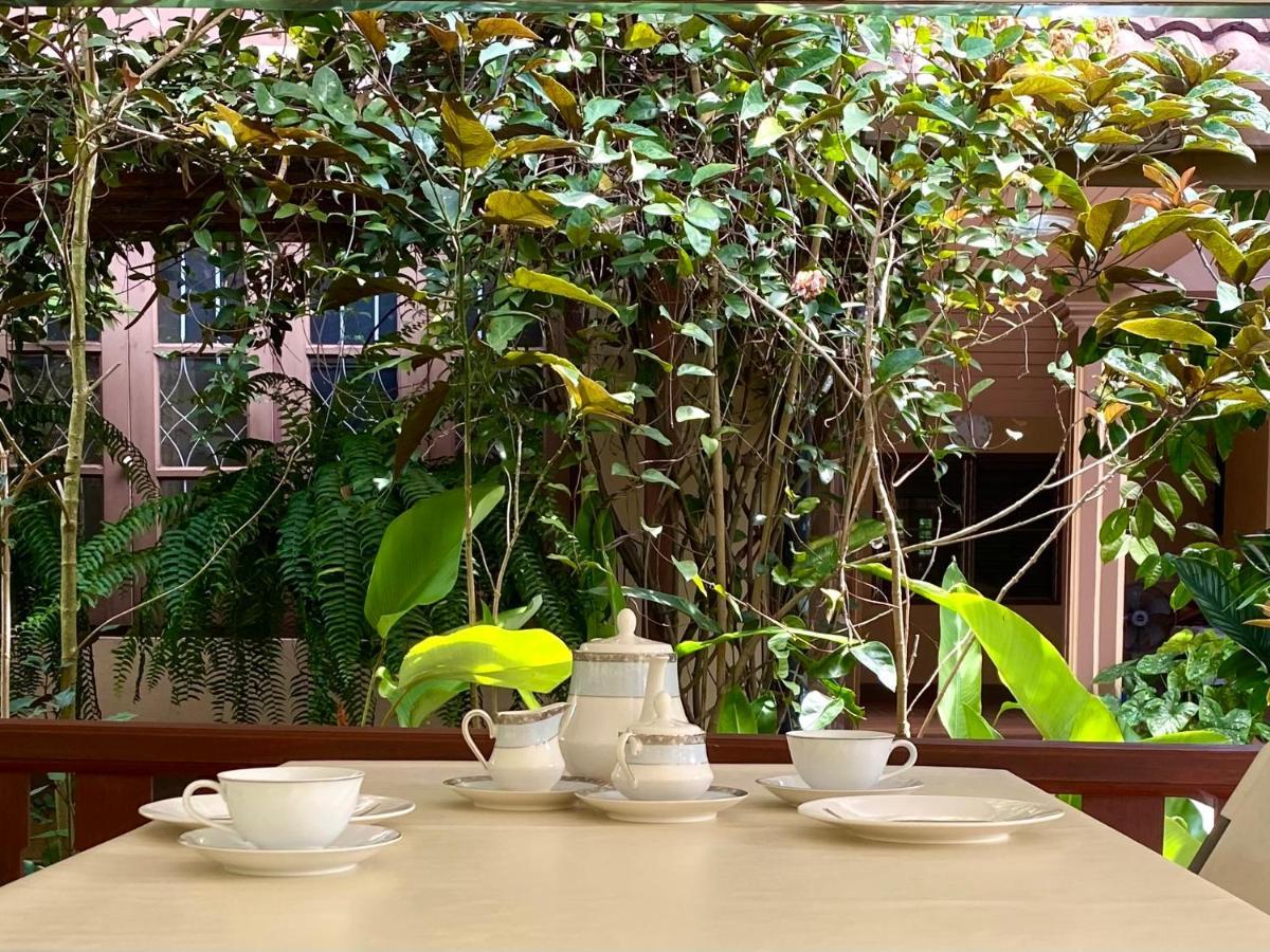Mom And Me Resort & Farm Doi Saket Exterior photo
