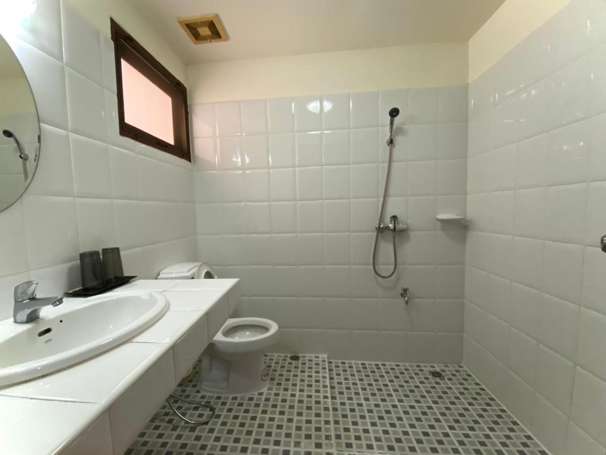 Mom And Me Resort & Farm Doi Saket Exterior photo