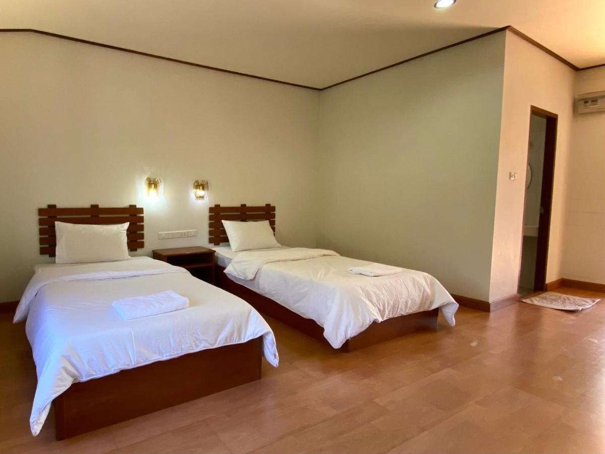 Mom And Me Resort & Farm Doi Saket Exterior photo