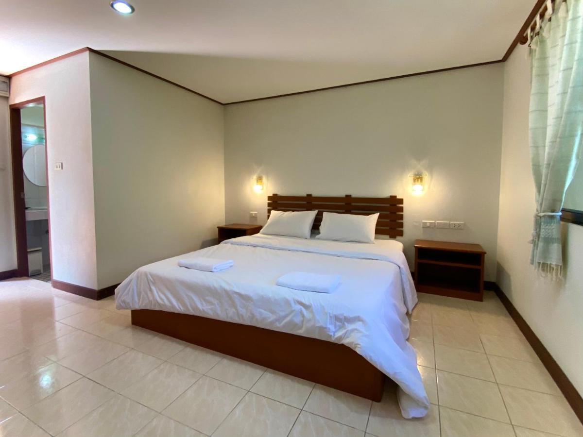 Mom And Me Resort & Farm Doi Saket Exterior photo