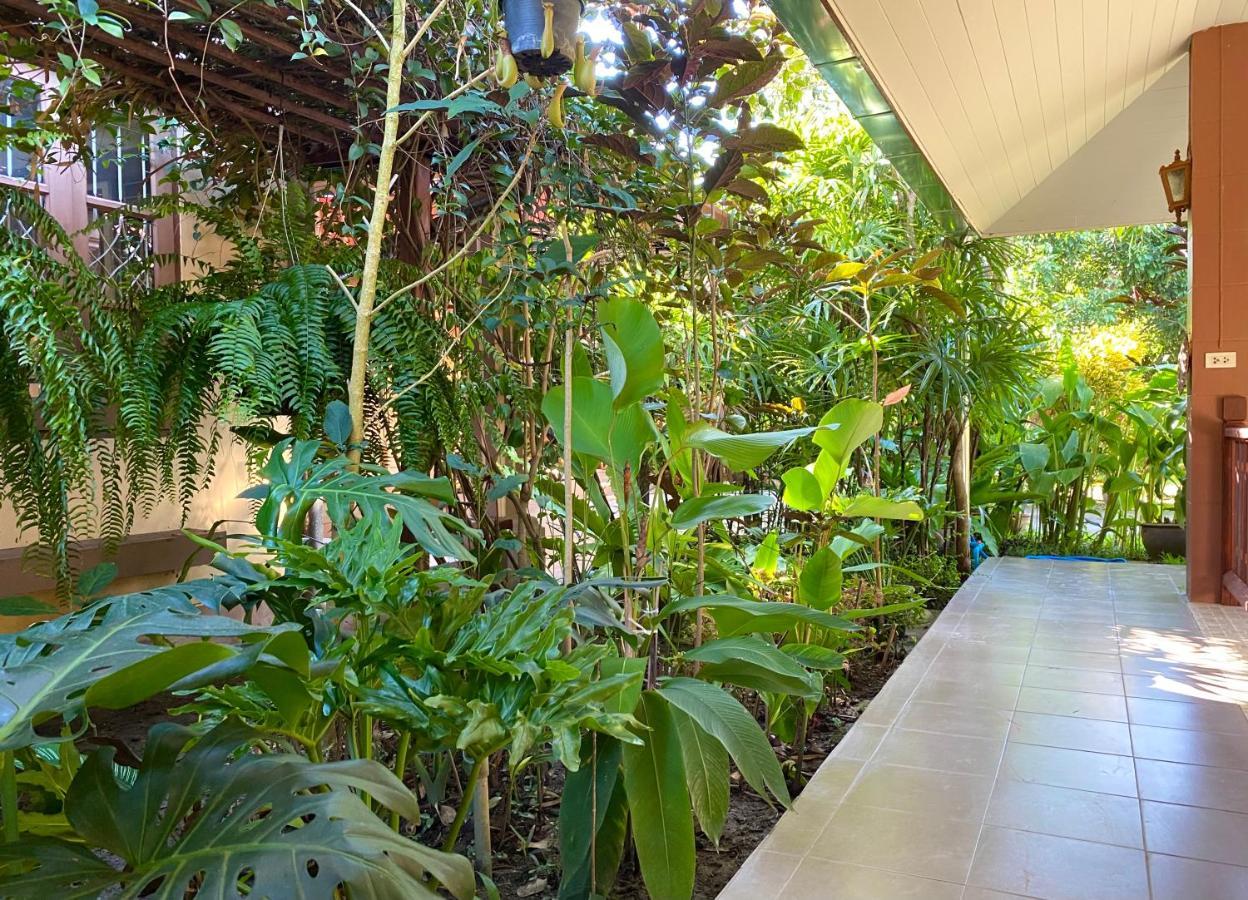 Mom And Me Resort & Farm Doi Saket Exterior photo