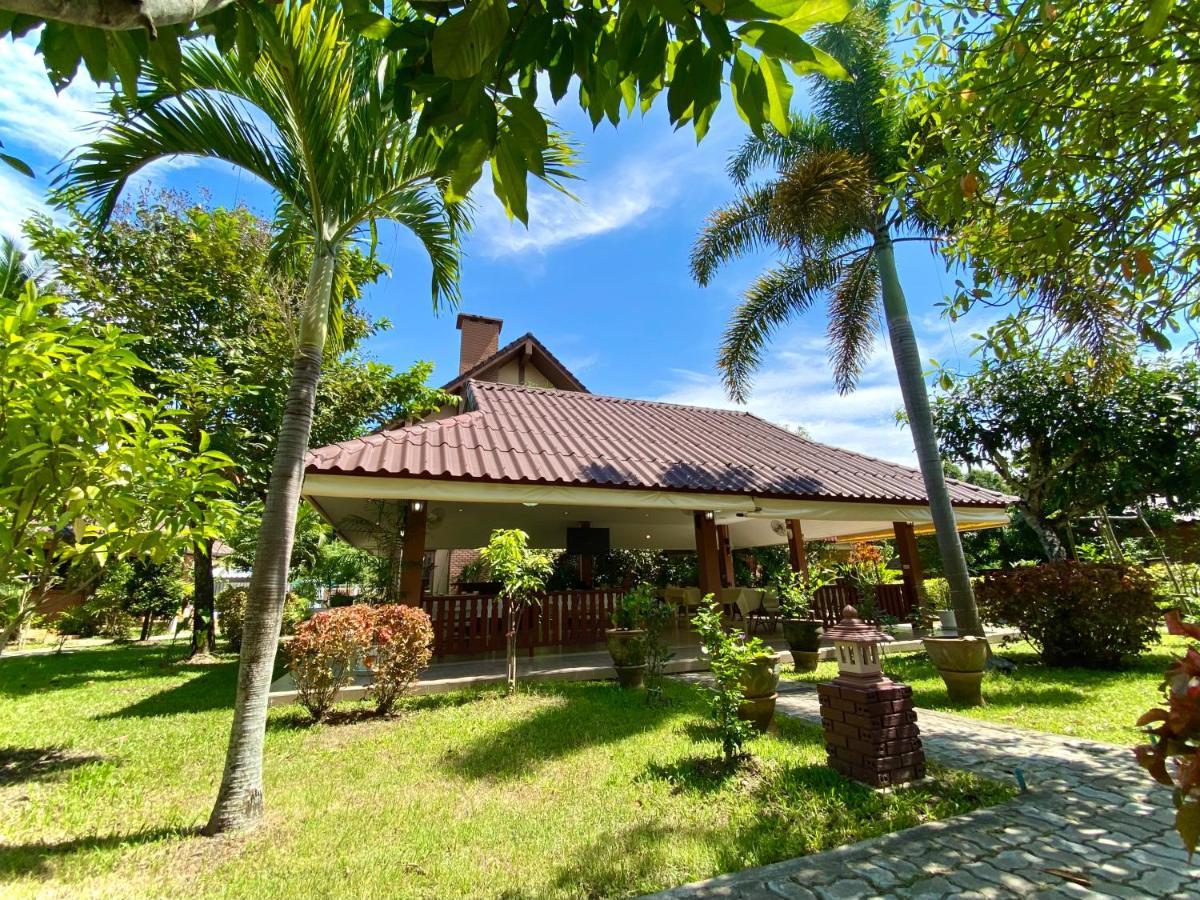 Mom And Me Resort & Farm Doi Saket Exterior photo