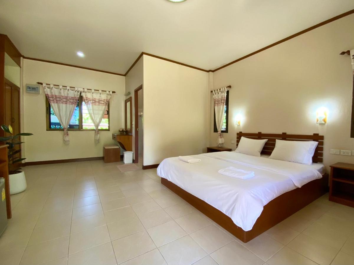 Mom And Me Resort & Farm Doi Saket Exterior photo
